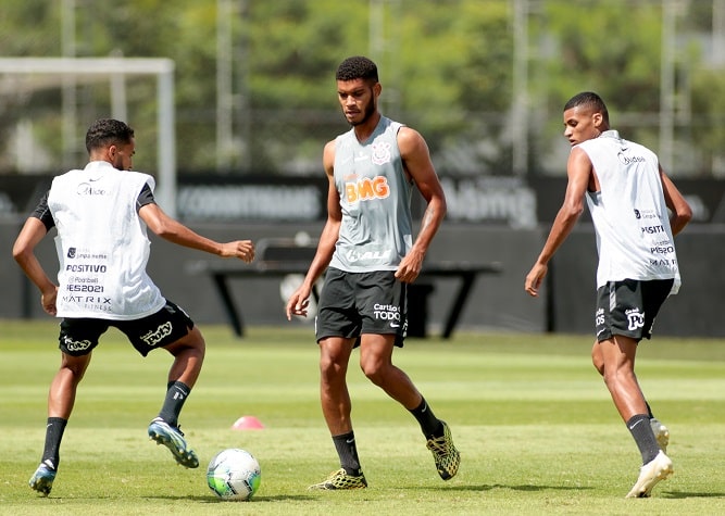 John - zagueiro - 19 anos - Contratado por empréstimo em 2020 para integrar o elenco sub-23, mas também está na lista dos convocados de Mancini para treinar com o profissional. 