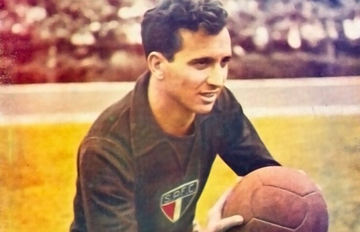 3° - Poy: 525 jogos - Argentino, o arqueiro defendeu o São Paulo entre 1948 e 1962. Após pendurar as chuteiras, o gringo foi técnico do Tricolor do Murumbi de 1964 a 1983. Comandou o time por 422 partidas.