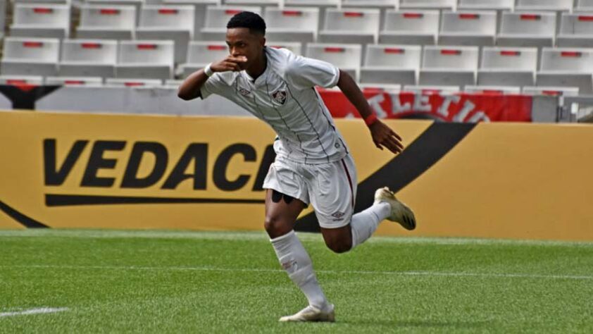 FECHADO - O Manchester City anunciou oficialmente a contratação de Kayky, principal promessa da atual base do Fluminense. A joia de 17 anos permanece no clube carioca até o final da temporada e deve ser integrado ao elenco dirigido por Pep Guardiola a partir de 2022.