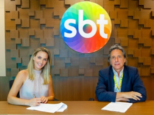 A comentarista de arbitragem Nadine Bastos foi para o SBT. Ela estava no Grupo Globo e tinha se tornado a primeira mulher comentarista de arbitragem da TV brasileira ao ser contratada pelo Fox Sports, em 2017.
