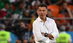 ESQUENTOU - Com a saída de Santiago Solari do cargo, o Club América ligou o sinal de busca por um novo treinador no mercado e começa a sonhar com alguns nomes. Um deles é Juan Carlos Osorio, que atualmente dirige o América de Cali e tem seus fãs no futebol mexicano.