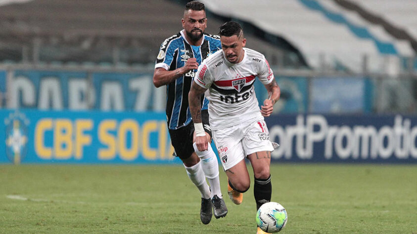 Copa do Brasil/Semifinal/Grêmio: Mais uma eliminação do São Paulo no ano. Desta vez, pela semi da Copa do Brasil, um empate sem gols no Morumbi e a derrota por 1 a 0 em Poto Alegre, decretou a eliminação.