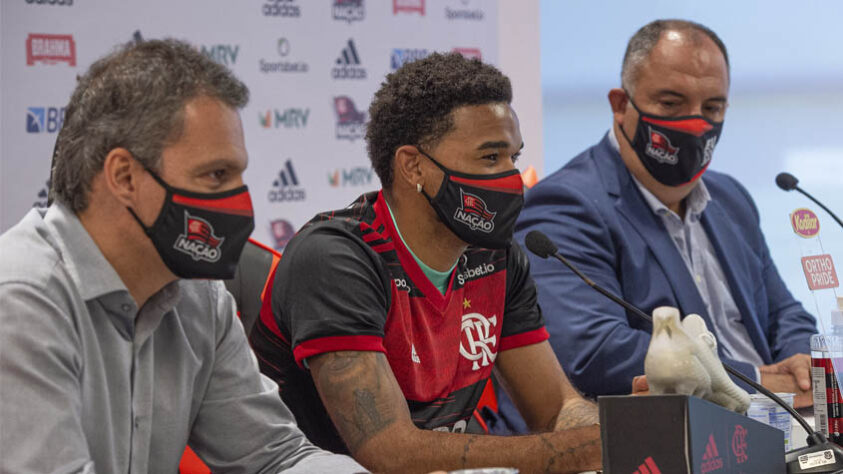 Bruno Viana - Clube: Flamengo - Posição: zagueiro - Idade: 26 anos - Jogos no Brasileirão 2021: 2 - Situação no clube: concorrência na posição e não conseguiu se firmar.