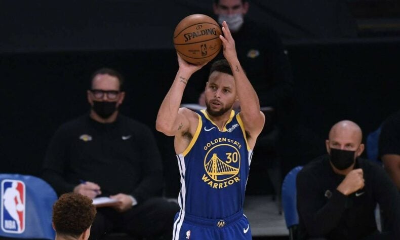 8º Stephen Curry (Golden State Warriors) - 26.5 pontos por jogo