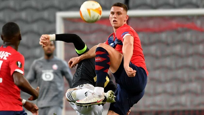 ESQUENTOU - Com a saída certa do Lille ao final da temporada, Sven Botman é disputado pelo Newcastle e Milan, de acordo com Fabrizio Romano.