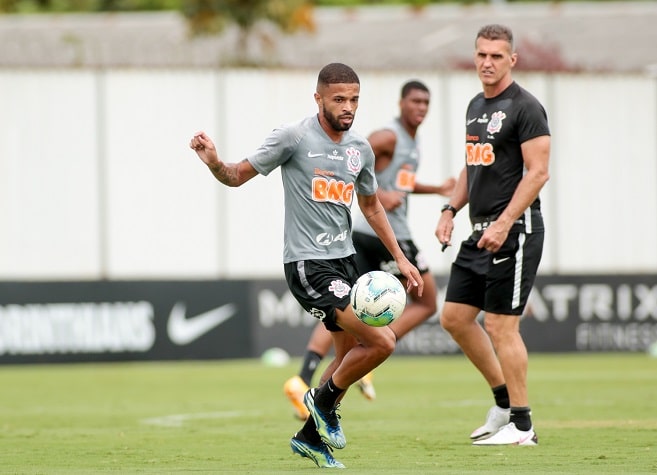 Vitinho - meia-atacante - 21 anos - Uma das joias mais faladas da base corintiana, estourou a idade do sub-20 e iria integrar o elenco sub-23, mas recebeu oportunidade de treinar com os profissionais e pode ter chance em 2021.