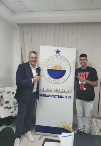 FECHADO - Revelado pelo Vila Nova FC e com uma passagem de muito destaque pelo clube goiano, o atacante brasileiro Philippe é o mais novo reforço do Sharjah FC, clube dos Emirados Árabes e que lidera a primeira divisão da liga nacional. O atacante comentou sobre a nova etapa da carreira e as expectativas no novo clube.