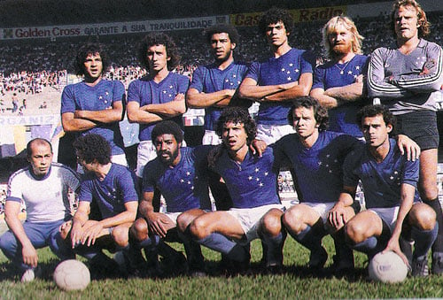 Em 1970, Cruzeiro, Celta de Vigo e Porto disputaram o Torneio Triangular de Caracas. A Raposa venceu a equipe espanhola e ganhou dos portugueses nas penalidades, conquistando a sexta edição da competição. Ao contrário do Botafogo, o clube mineiro não foi até a FIFA legitimar a conquista como um Mundial.
