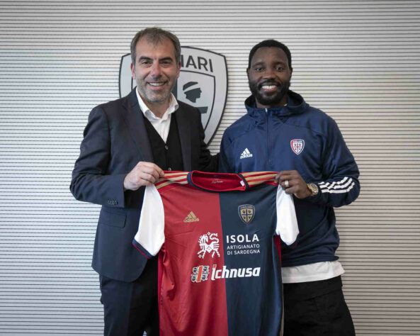 FECHADO - Kadwo Asamoah fechou a sua transferência para o Cagliari até o final da atual temporada.