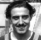 Elmo Bovio - O atacante argentino jogou no São Paulo em 1950. Foram 28 jogos disputados e 22 gols marcados. 