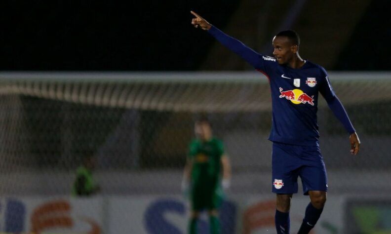 Helinho - Atacante de 21 anos que se destacou no Red Bull Bragantino.