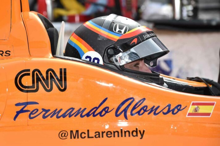 Bicampeão mundial de Fórmula 1, Fernando Alonso chocou o mundo em 2017 ao anunciar que correria a Indy 500. Depois, voltou à F1 até 2018, disputou as 500 Milhas mais duas vezes e agora está novamente no grid da F1, com a Alpine