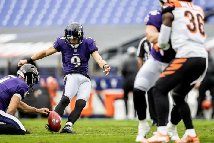 1. Justin Tucker (Baltimore Ravens): Não se deixe enganar por dois field goals errados em um jogo de inverno em Buffalo: Justin Tucker ainda é o melhor kicker da NFL. Com aproveitamentos de 52/53 em XPs e 26/29 em FGs, o placekicker dos Ravens ficou abaixo de sua produtividade usual, mas um ano apenas não pode ser capaz de abalar sua qualidade histórica.