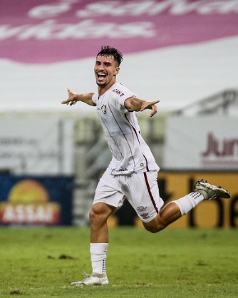 Nesta segunda-feira, 15, o Fluminense derrotou o Ceará por 3 a 1, no Castelão, em partida válida pela 36ª rodada do Brasileirão. Crias da base, John Kennedy, Martinelli e Samuel Granada fizeram os gols da vitória tricolor, e Vina diminiu para o Vozão. Confira as notas: