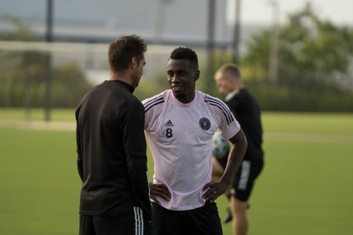 Blaise Matuidi é mais um que foi para o novato Inter Miami. Após ter sua carreira praticamente inteira estruturada na França - pelo Saint-Étienne e PSG -, e realizar três boas temporadas na Juventus, o volante de 33 anos também assinou com o clube de Beckham. Em sua carreira, Matuidi ainda soma 22 títulos, sendo um deles a Copa do Mundo de 2018.