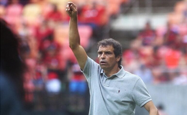 Milton Cruz (2009) - Voltou a ser interino do São Paulo após a saída de Muricy Ramalho.