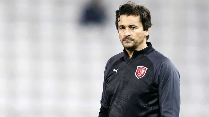 Rui Faria: Treinador português de 45 anos. Preparador físico de clubes como Chelsea, Inter de Milão e Real Madrid, foi treinador adjunto no Chelsea e no Manchester United. Depois assumiu o desafio de comandar o Al-Duhail, do Qatar, ficando em segundo lugar em sua primeira temporada no clube.