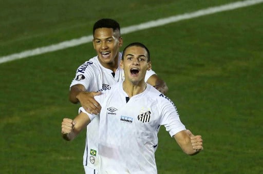 15º - Santos - duas vitórias, três empates e uma derrota - 9 pontos - 50% aproveitamento