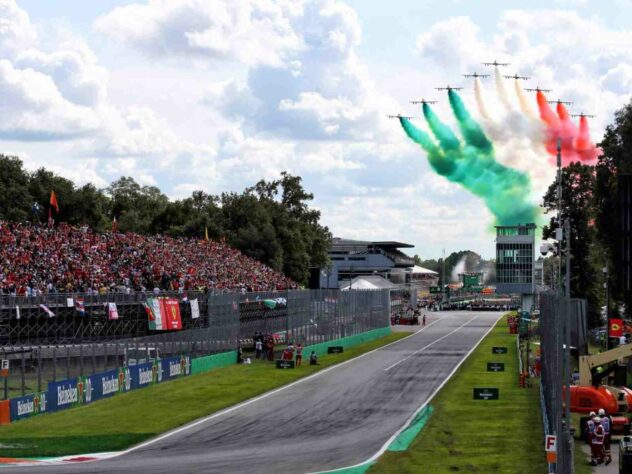 Data: 1 a 3 de setembro - De volta à Italia, a décima quinta corrida aconteceru em Monza. A prova foi vencida por Max Verstappen, da Red Bull.