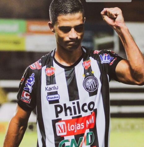 Ricardo Bueno marcou nove gols e foi o artilheiro do Operário-PR na Série B de 2020.