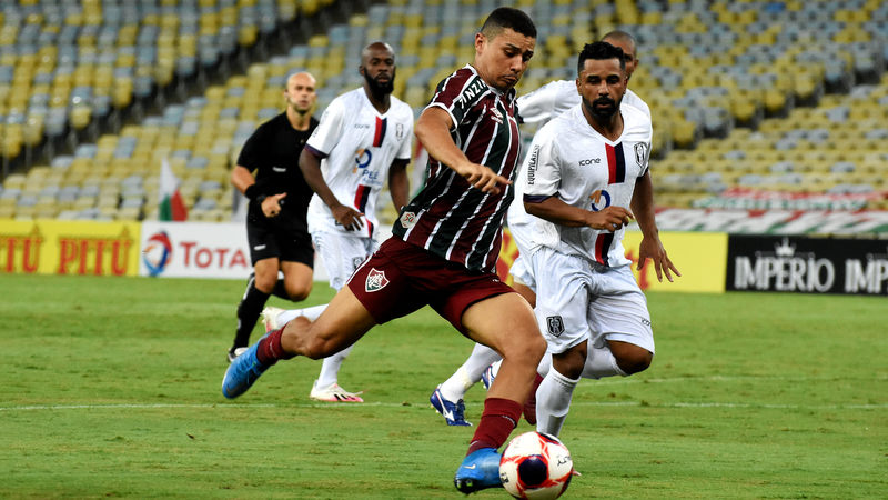 No Maracanã, o Fluminense perdeu para o Resende por 2 a 1 na estreia das equipes no Campeonato Carioca. O jovem Alexandre Jesus abriu o placar, mas Kaique e Jefferson Ruan viraram a partida para o Gigante do Vale. Confira as notas dos jogadores do Tricolor (Felipe Melo - felipeeduardo@lancenet.com.br)