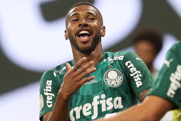 Apesar de ter renovado contrato com o Alviverde ainda no meio do ano, o atacante está me baixa no clube.  Assim, Wesley deve ser negociado e vê três clubes disputando o seu futebol: Bahia, Bragantino e Vasco.