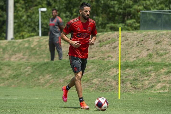 Isla, lateral-direito do Flamengo