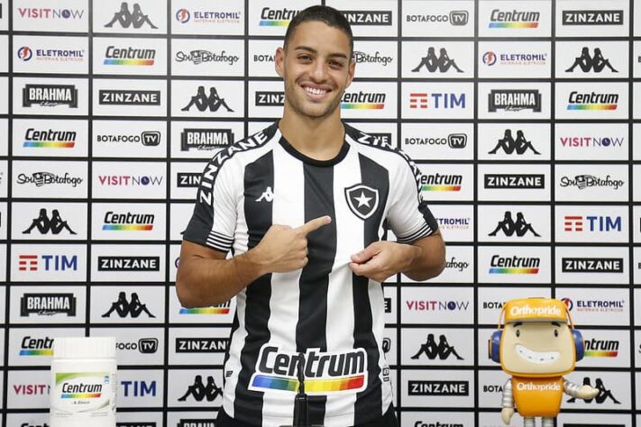 DE SAÍDA: Felipe Ferreira - Fora dos planos desde a chegada de Luís Castro, Felipe Ferreira recebeu proposta de outro clube e foi liberado para negociar a transferência. Ele vinha treinando com a equipe sub-23 e sequer participou dos primeiros jogos do Brasileirão de Aspirantes