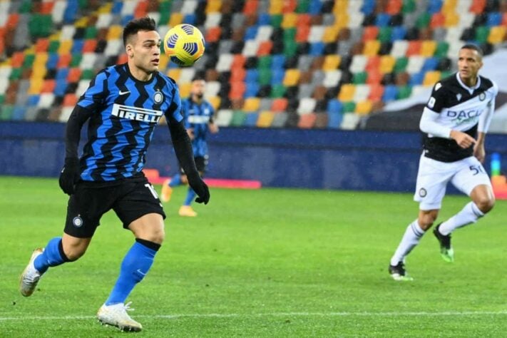 ESQUENTOU - Ainda de acordo com o CEO da Inter de Milão, Lautaro Martínez e Barella tem tudo para permanecer no clube e renovarem os seus contratos por mais temporadas.