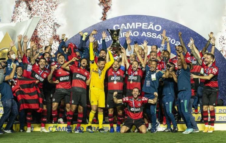 Atual campeão brasileiro, o Flamengo teve seu elenco "atualizado" na página do clube. Agora, são 30 jogadores que compõem o elenco profissional à disposição do técnico Rogério Ceni, que, por ora, conta com poucas mudanças em relação à última temporada. Confira, na galeria, todos os atletas!