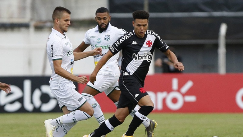 No Ronaldão, em Poços de Caldas, o Vasco passou sufoco, mas segurou o empate por 1 a 1 com a Caldense e garantiu uma vaga na segunda fase da Copa do Brasil. Marquinhos Gabriel abriu o placar no primeiro tempo, enquanto Bruno Oliveira empatou na etapa final. Confira as notas dos jogadores vascaínos (Felipe Melo - felipeeduardo@lancenet.com.br).