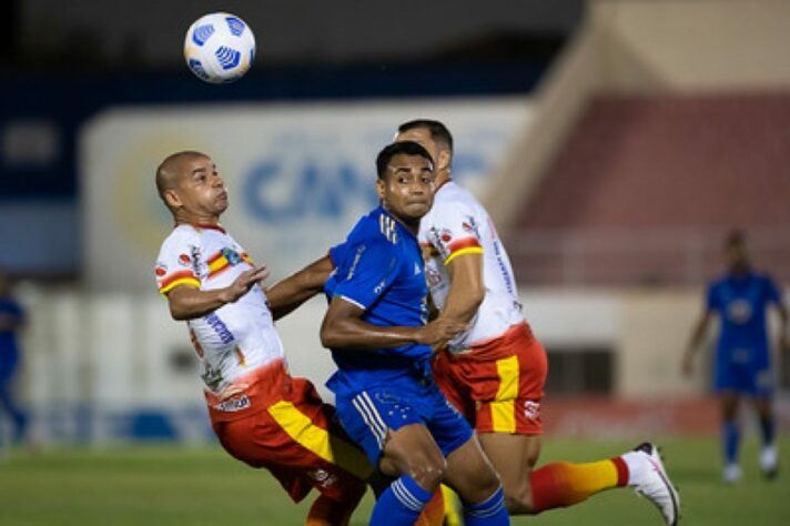 Juazeirense-BA: eliminou o Cruzeiro nos pênaltis após placar agregado de 1 a 1.