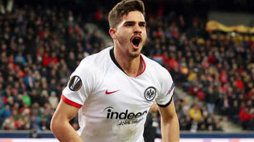 8º – André Silva: o atacante português é um dos destaques do Frankfurt. André Silva também tem 19 gols no Campeonato Alemão.