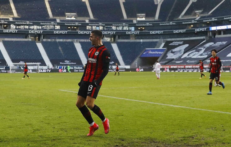 4º: André Silva (Eintracht Frankfurt) - 25 gols / 50 pontos