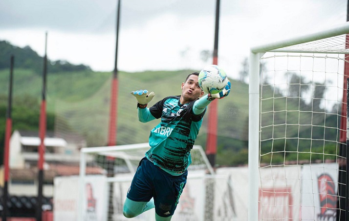 Goleiro - Bruno Guimarães (18 anos)