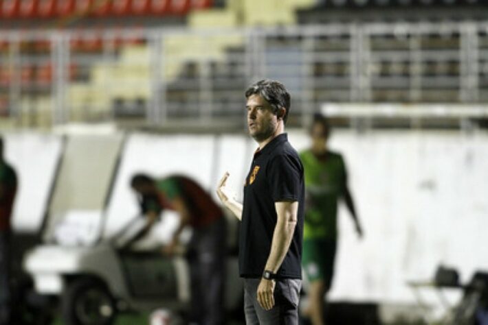 FECHADO - Aconteceu a primeira demissão de treinador no Campeonato Mineiro de 2021. Com uma campanha ruim, tendo apenas dois pontos em quatro jogos, o Coimbra demitiu o técnico Diogo Giacomini.