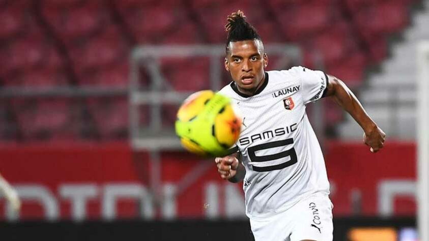 Dalbert - Lateral-esquerdo - Emprestado pela Inter de Milão ao Rennes, o brasileiro está com dificuldades em emendar uma boa sequência e seria um bom negócio para equipes brasileiras. Ele começou apenas 10% dos jogos como titular na França.