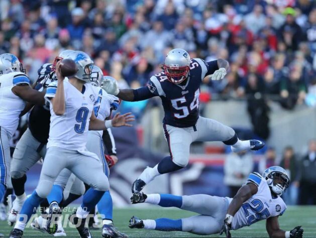 9. Dont’a Hightower (New England Patriots): Apesar de ter optado por não jogar a temporada de 2020, devido ao Covid-19, Hightower vinha sendo um dos pontos focais da defesa dos Patriots. Um dos jogadores favoritos de Bill Belichick, ele foi eleito ao Pro Bowl duas vezes, inclusive em 2019, sua última temporada ativa. Em 2016, seu ano de All-Pro, também foi um dos heróis da virada sobre os Falcons no Super Bowl.