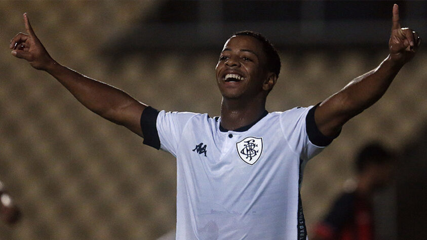 Ênio - Outro jogador da base do Botafogo, ele começou a temporada como titular, mas hoje é opção no banco de reservas.