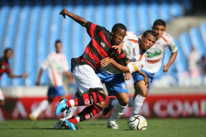 2010 - Flamengo 3 x 2 Duque de Caxias (Kleberson, Fierro e Fernando)