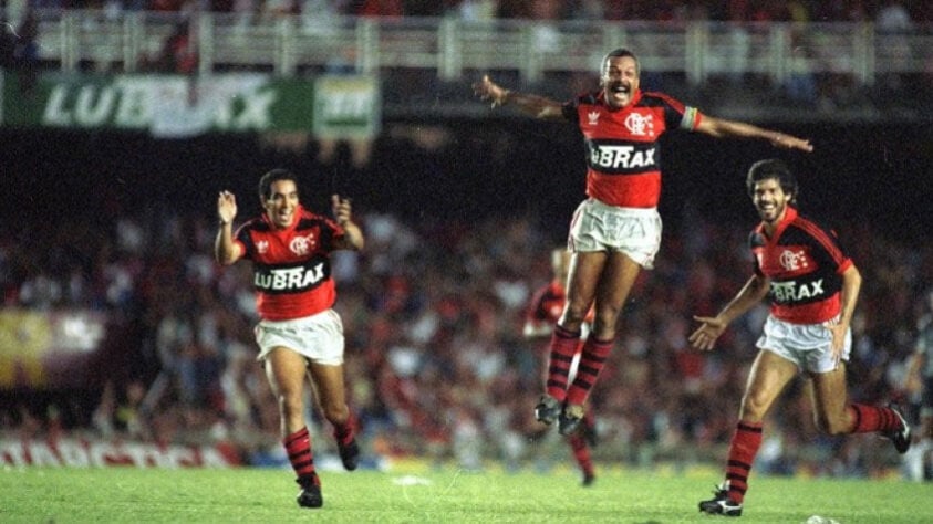 1990: Flamengo (campeão) x Goiás - Placar agregado: 1 x 0