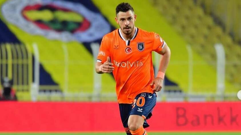 Giuliano - Meia - 30 - Basaksehir FK - Na Turquía, Giuliano começou como titular em 22% das partidas e marcou apenas um gol. O meia é um sonho da torcida gremista.