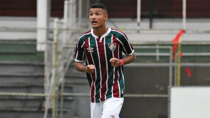 Jefté - nascido em 21/12/2003 - contrato até 31/12/2025. Fluminense tem 60% dos direitos.