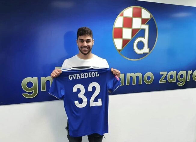 9º: Josko Gvardiol - Zagueiro - 19 anos - Último clube: Inter de Milão - Destino: Napoli - Valor do negócio: 18,8 milhões de euros ( aproximadamente R$ 111,5 milhões)