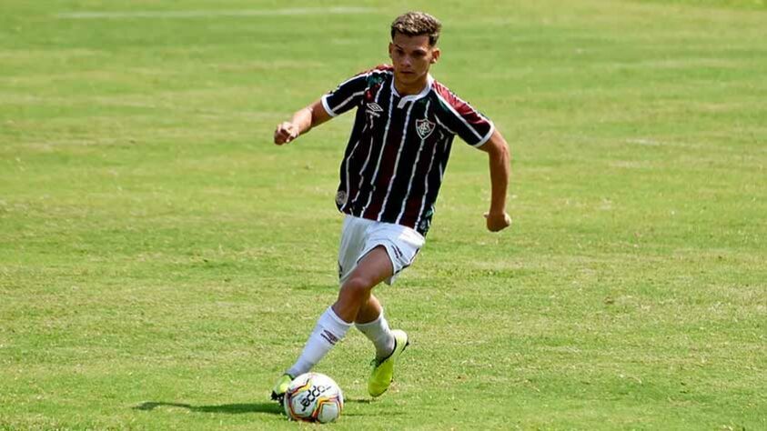 Marcos Pedro - nascido em 01/12/2001 - contrato até 31/12/2023. Fluminense tem 70% dos direitos.