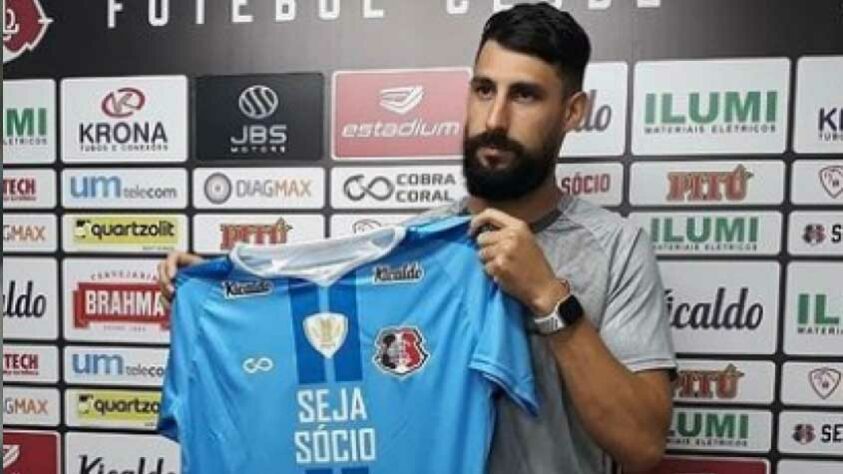 FECHADO - O goleiro uruguaio Martin Rodriguez assinou com o Santa Cruz para a temporada 2021. O jogador defendeu o Operário-PR, na Série B do Brasileirão de em 2020.