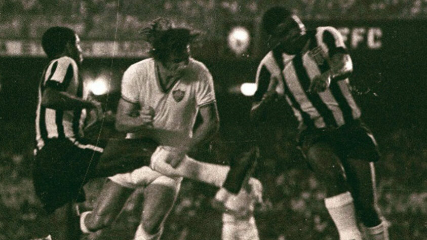 14. Mickey, dois gols (1971)