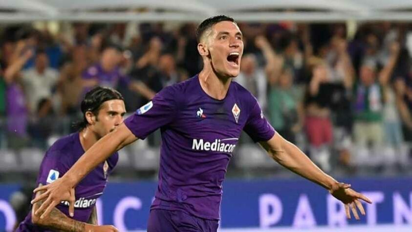 ESQUENTOU - Destacando-se na Fiorentina, Nikola Milenkovic, de 24 anos, é alvo de clubes da Inglaterra. De acordo com o "Calciomercato", o defensor é monitorado por Liverpool e Manchester United.