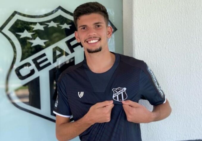 FECHADO - Revelado nas categorias de base do Athletico, o goleiro Paulo Filho assinou contrato com o Ceará e chega por empréstimo do Fluminense até dezembro deste ano.