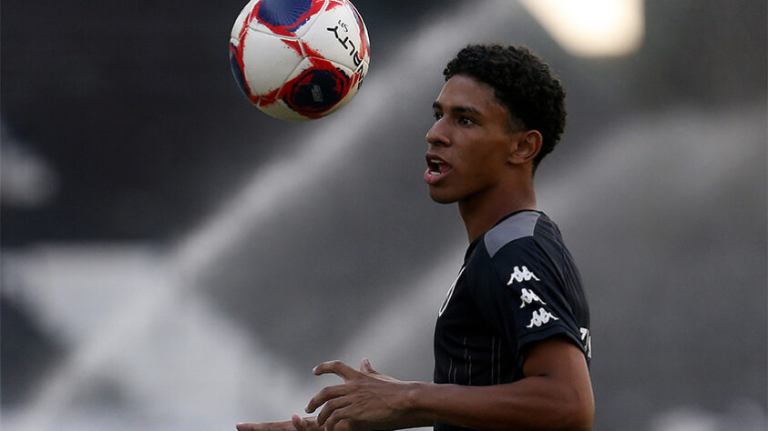 ESFRIOU - Após uma boa atuação de Paulo Victor na vitória do Botafogo sobre o Macaé por 4 a 0, o técnico Marcelo Chamusca disse que, nesse momento, o clube não tem nenhuma intenção de ir ao mercado buscar um lateral-esquerdo.